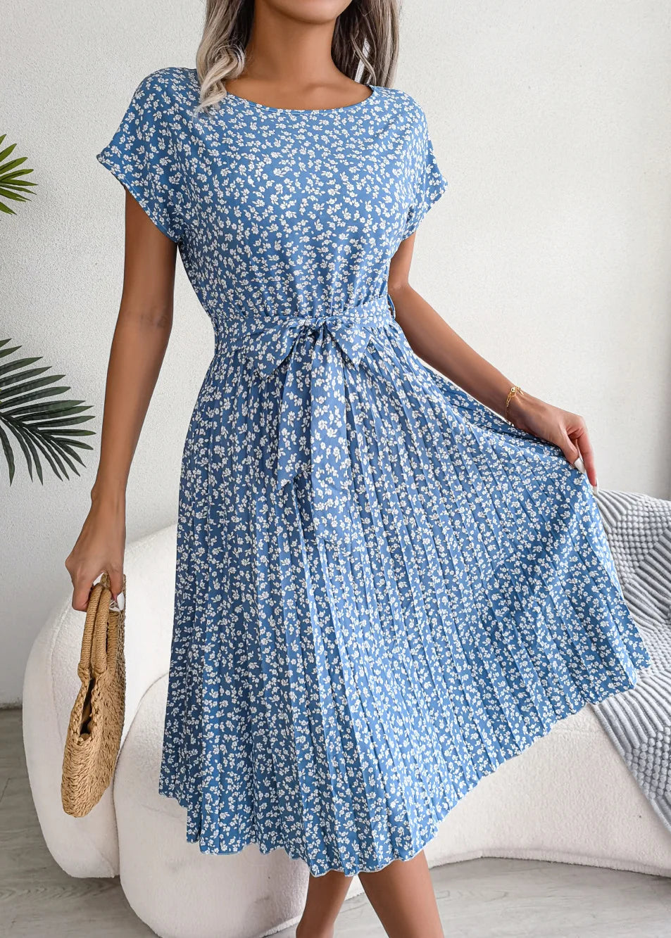 Robe plissée bleu ciel pour femme