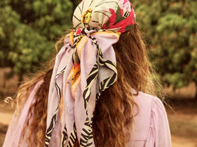 strelen verdrietig Jabeth Wilson POM Amsterdam dames sjaals in diverse kleuren en prints