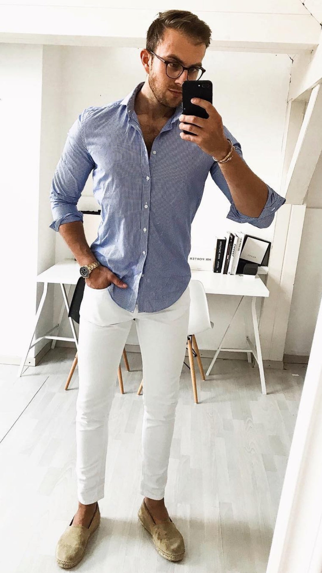 casual white pants outfit