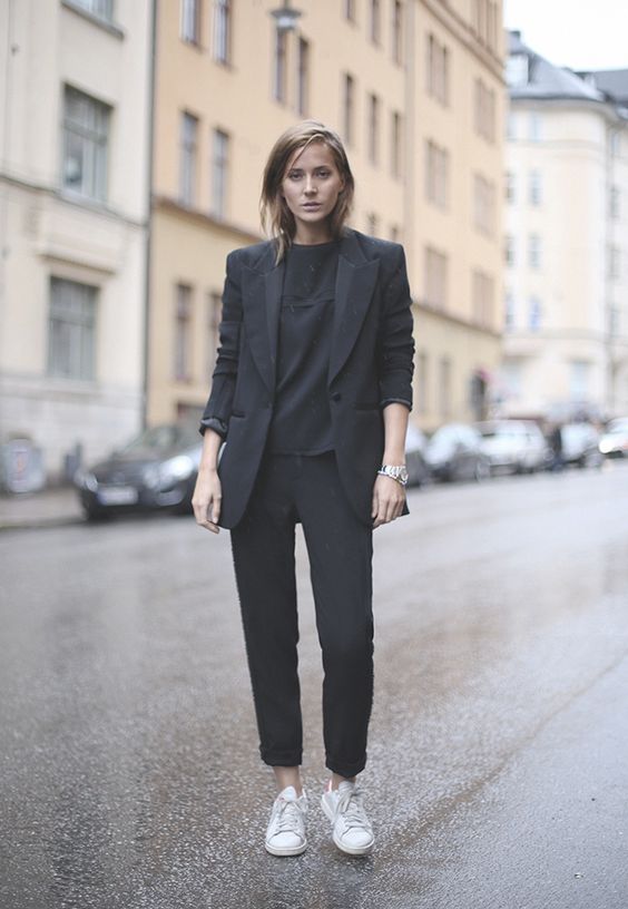 All Black Outfit Inspiration For Women 