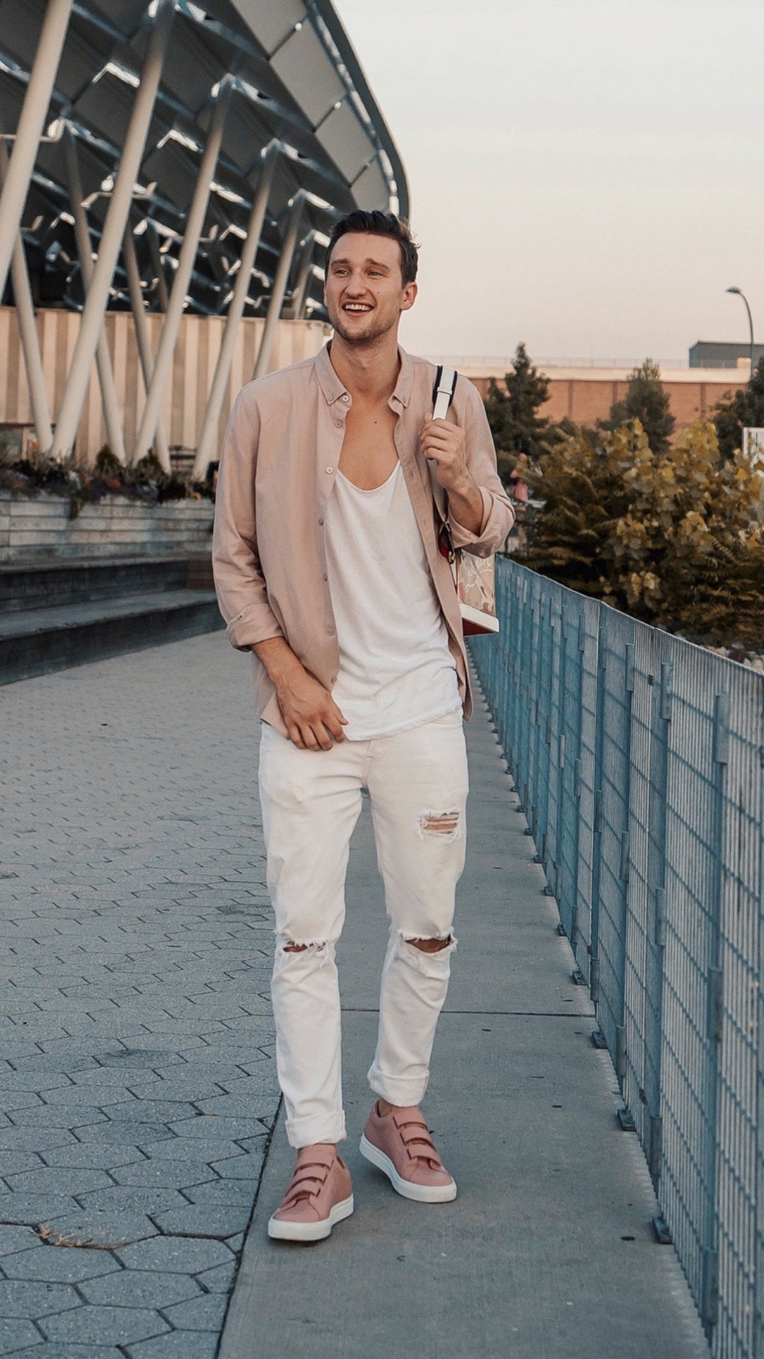 5 Easy (And Stylish) Casual Outfits You Can Try Right Now #casual #outfits #mensfashion #streetstyle