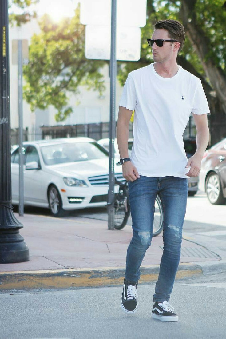 white t shirt style for man