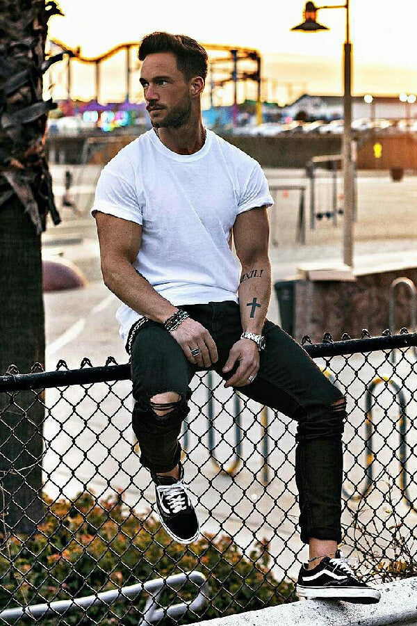 black ripped jeans men outfit