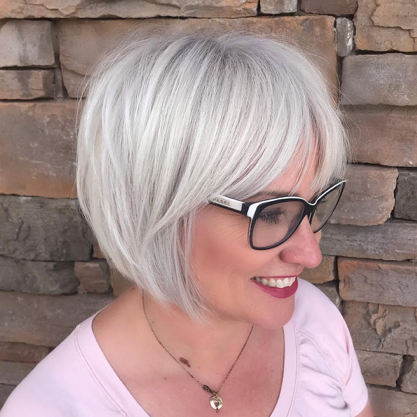 25 Trendy Short Haircuts For Women In Their 30s