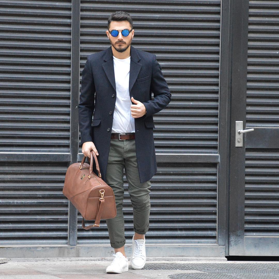 ways to wear t-shirt with overcoat