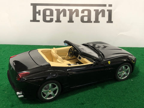 Ferrari California 30 Hotwheels 1:18