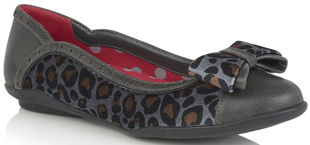 grey leopard flats