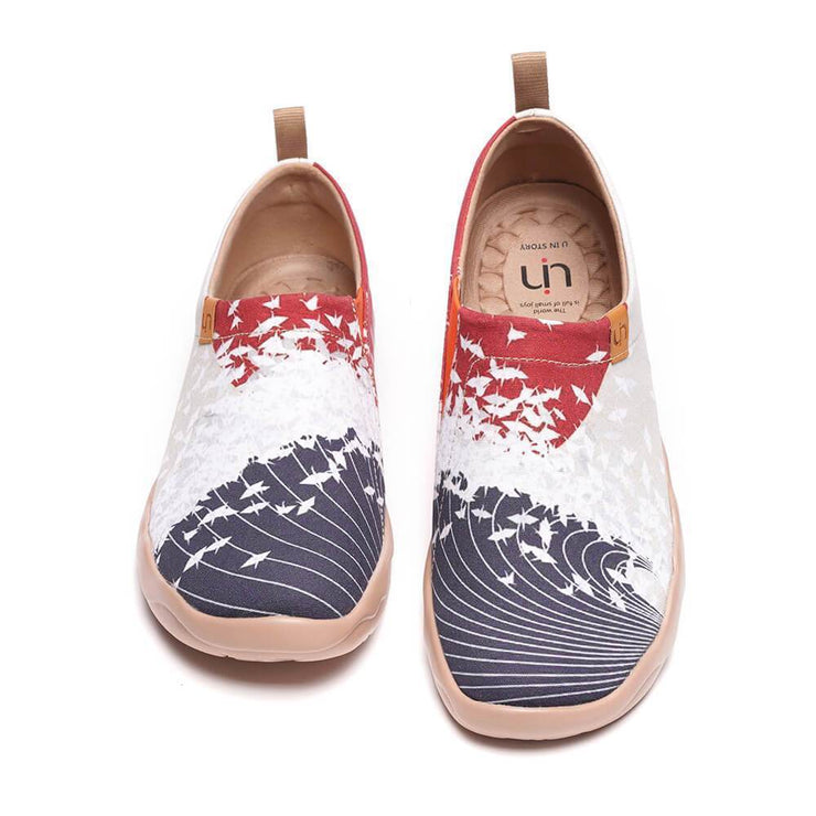 uin canvas shoes