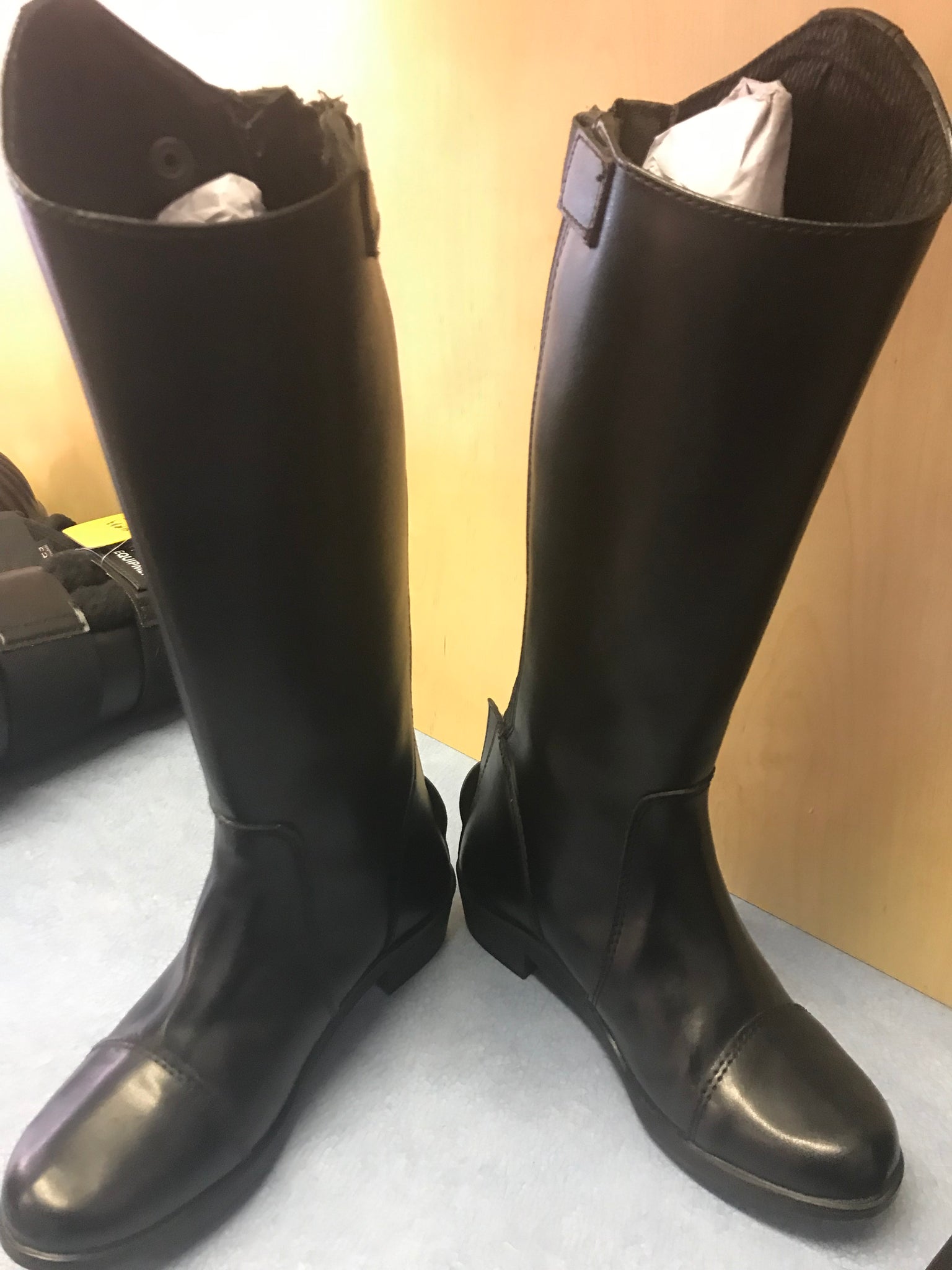 Long black riding boots size 13 (Second 