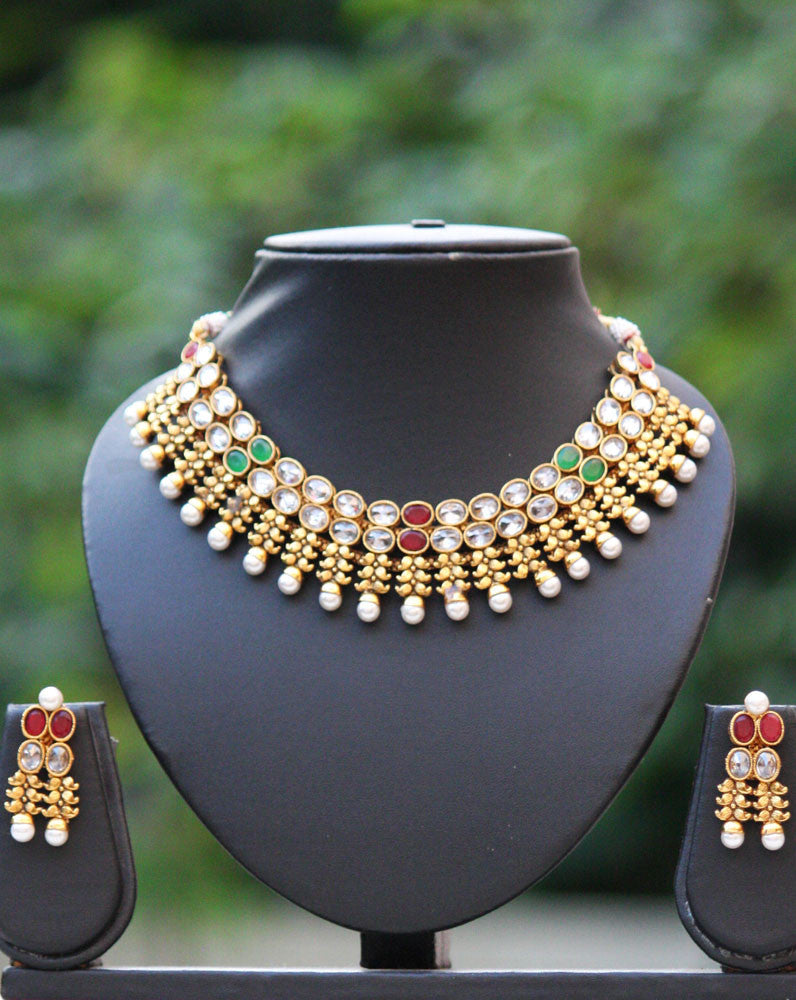 Stunning Kundan And Pearl Necklace Set 2545