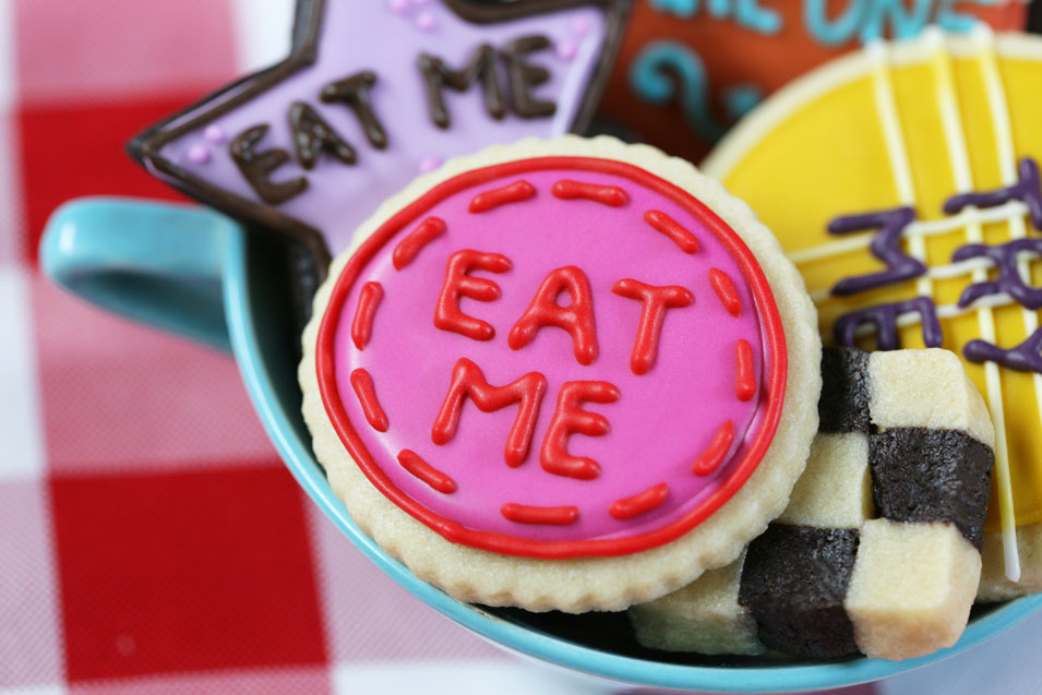 Alice in Wonderland 'Eat Me' Cookies | Rosanna Pansino