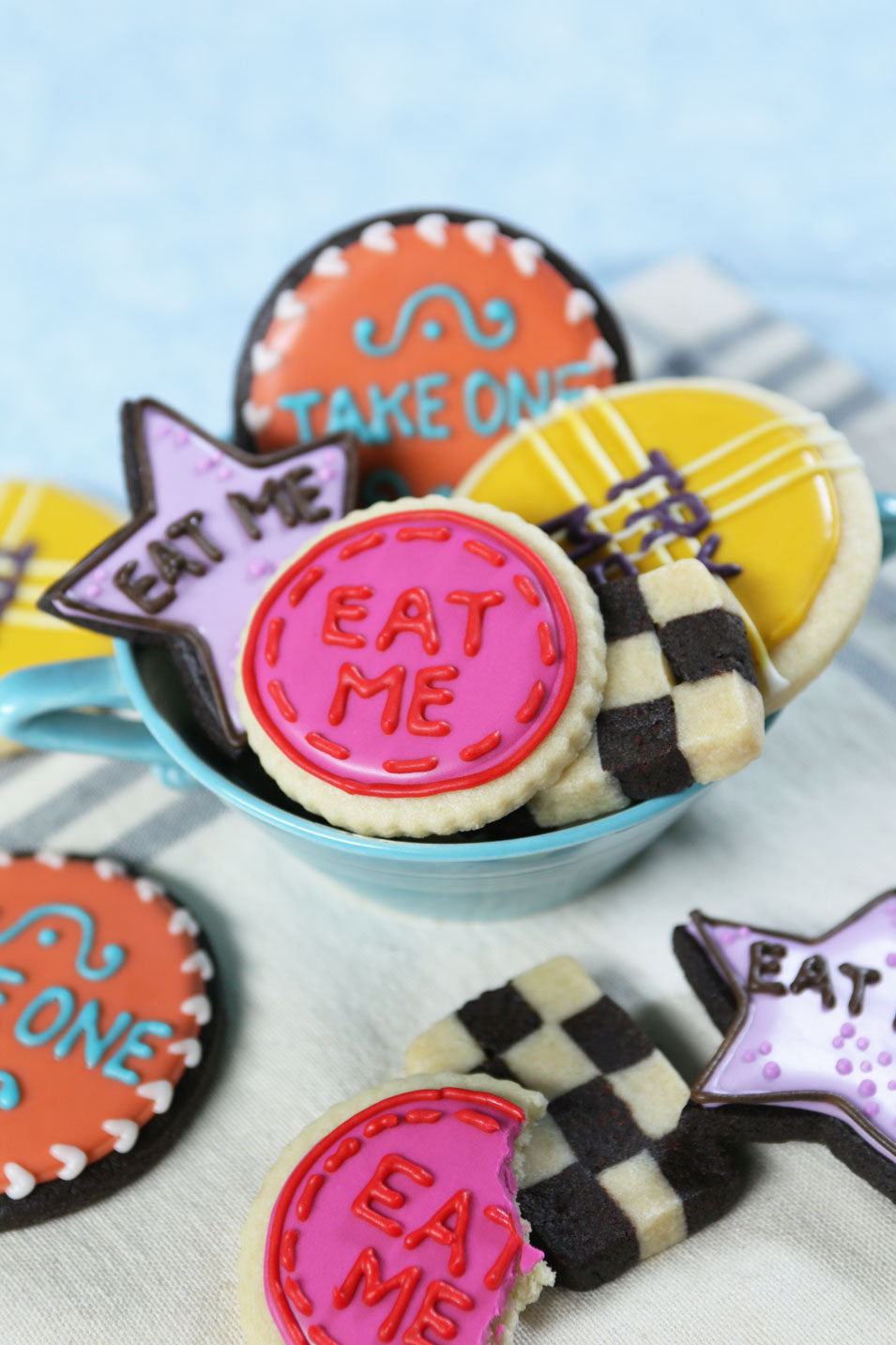 Alice in Wonderland 'Eat Me' Cookies | Rosanna Pansino