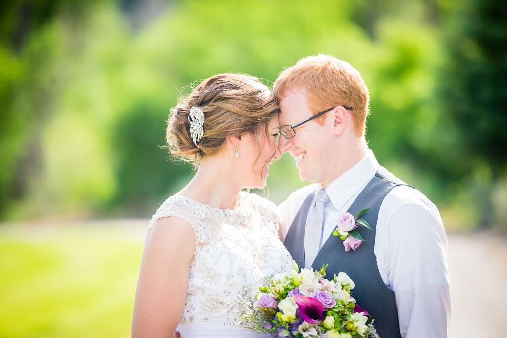 40 Best Poses for Wedding Couples