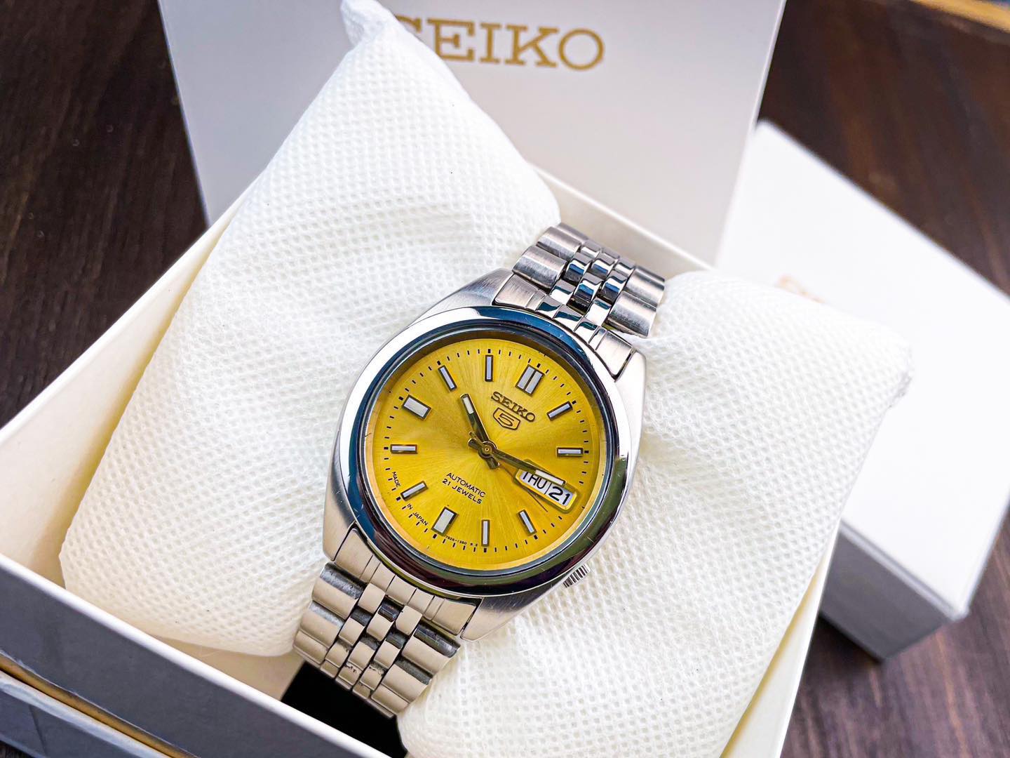 SEIKO 5 Sunbrust Yellow Royal Jubilee Automatic Watch – BD Pen