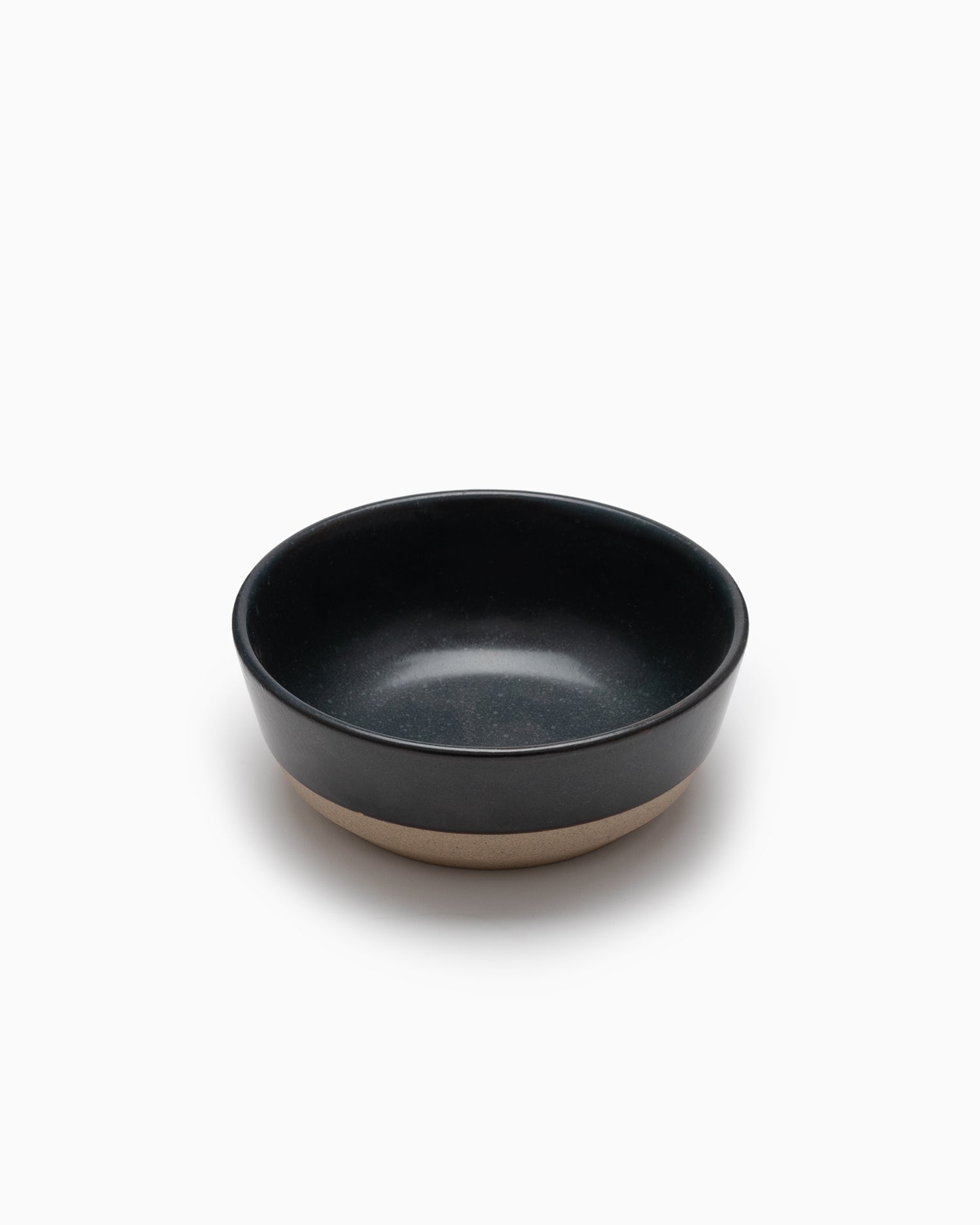 https://cdn.shopify.com/s/files/1/0163/9128/products/CLK-Kinto-Black-Bowl-2.jpg?v=1593652576&width=1500