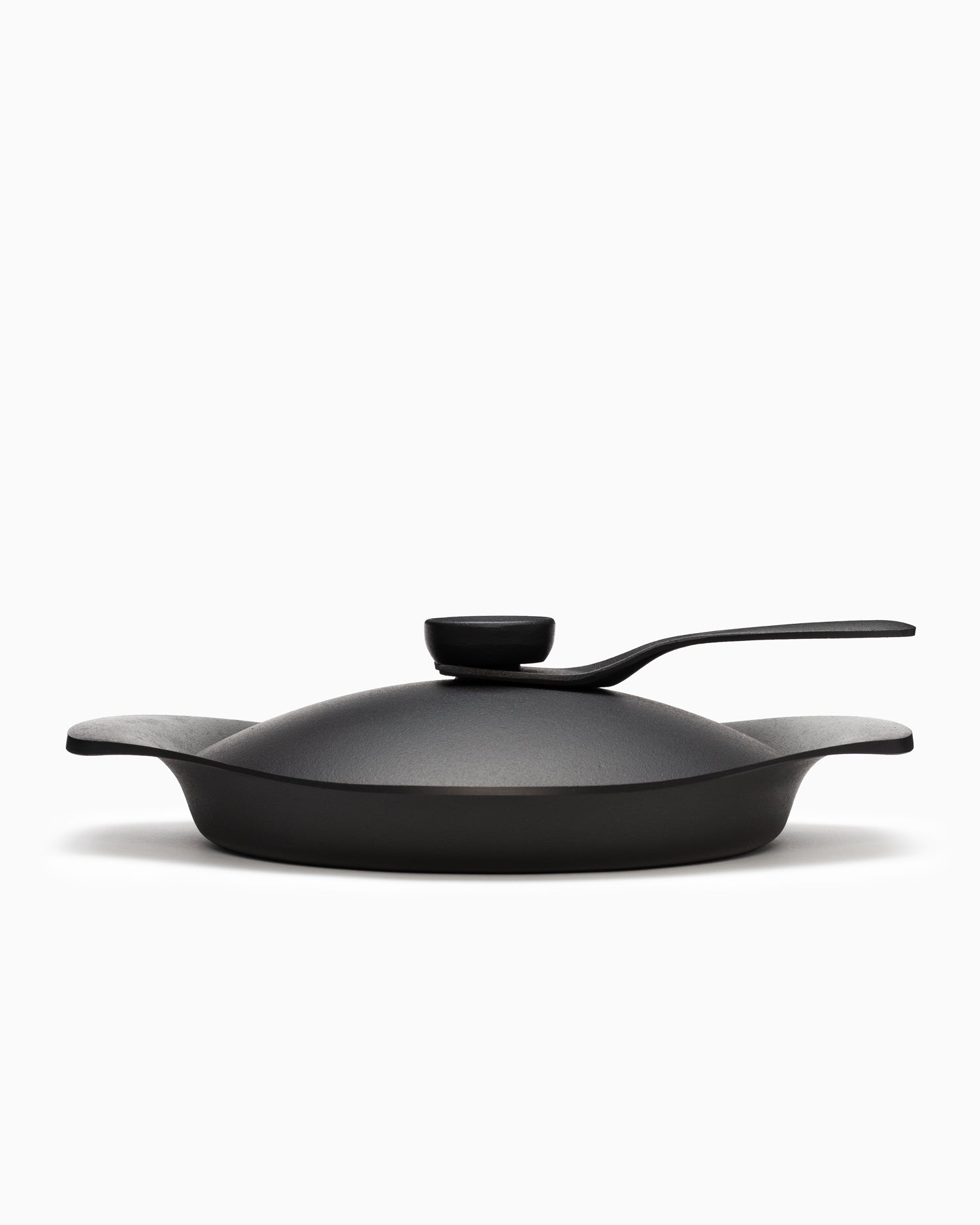 Cast iron pan large, black - Ukiyo Home