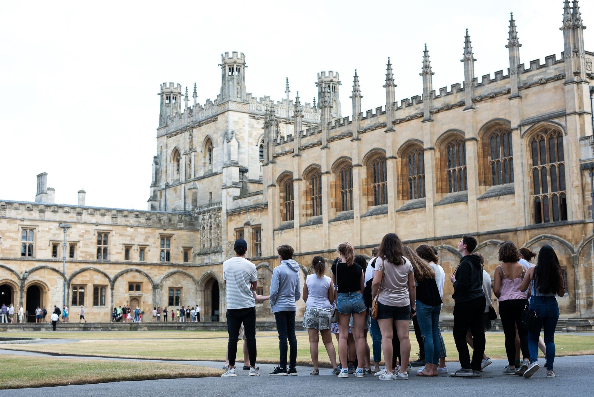 Summer school students on a tour of Oxford University