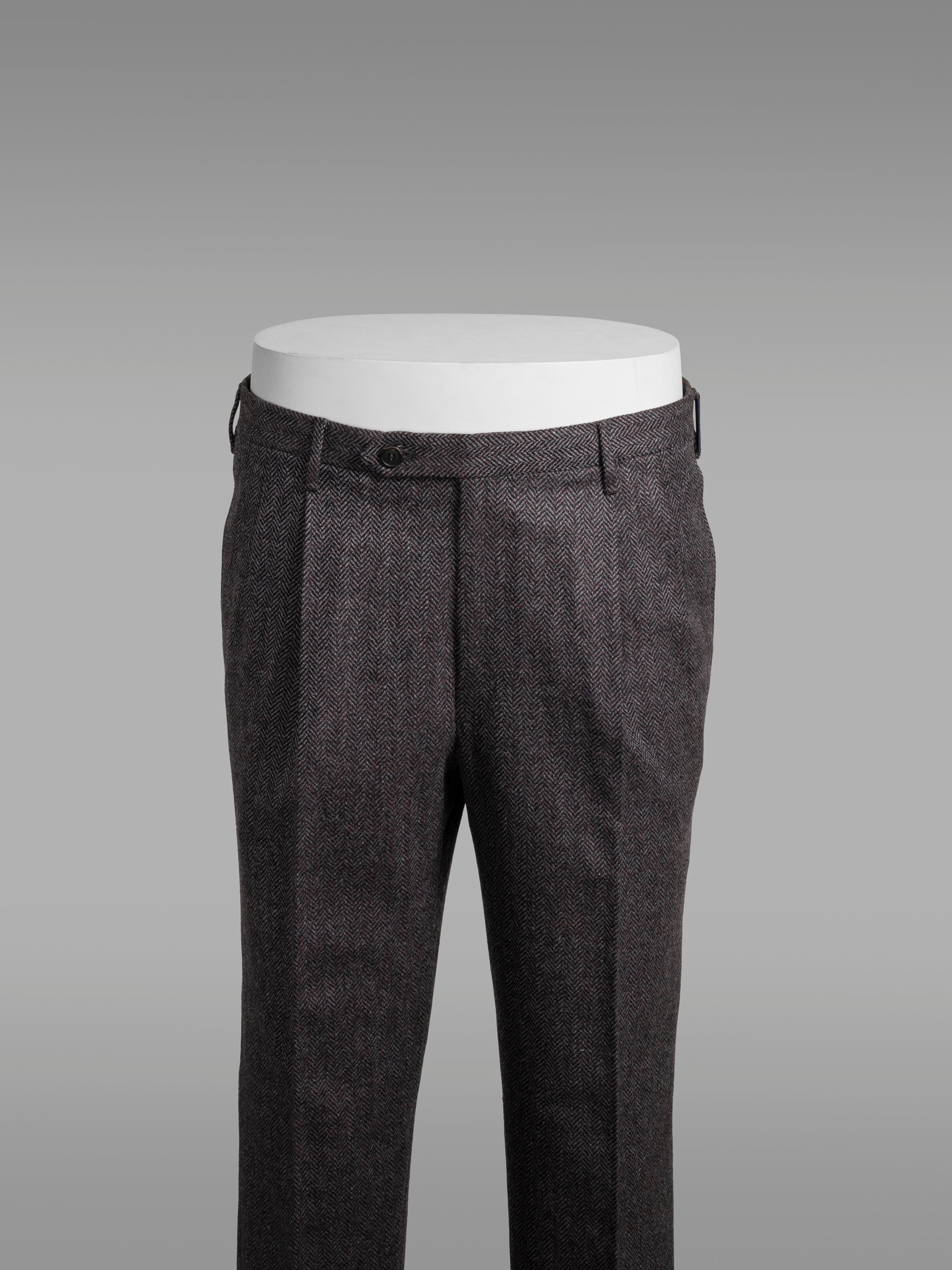 Men's Virgin Wool And Cashmere Blend Pleated Chino Pants - Men's Sweatpants  & Trousers - New In 2024 | Lacoste