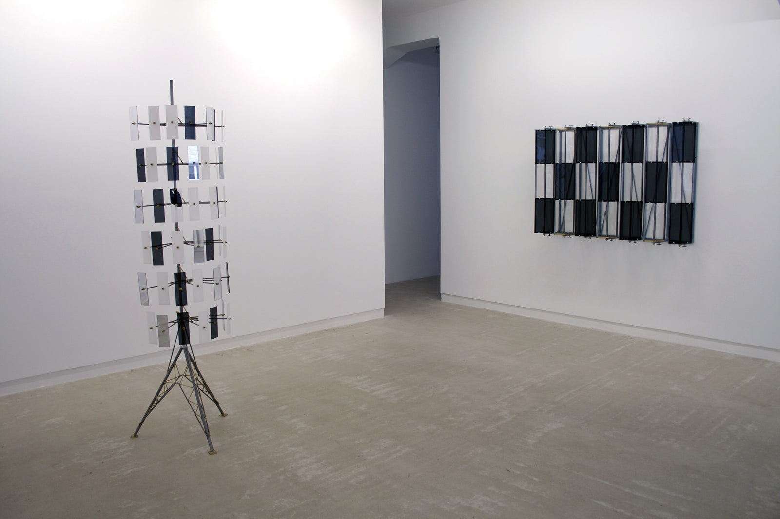 Martin Fletcher - Systems House, Installation view, 2006, Galerie Michael Janssen, Cologne