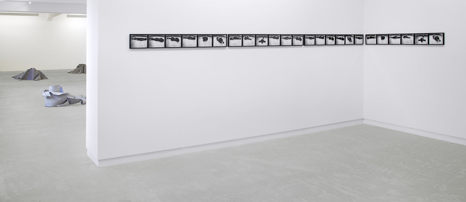 Lili Dujourie, installation view, 2011, Galerie Michael Janssen