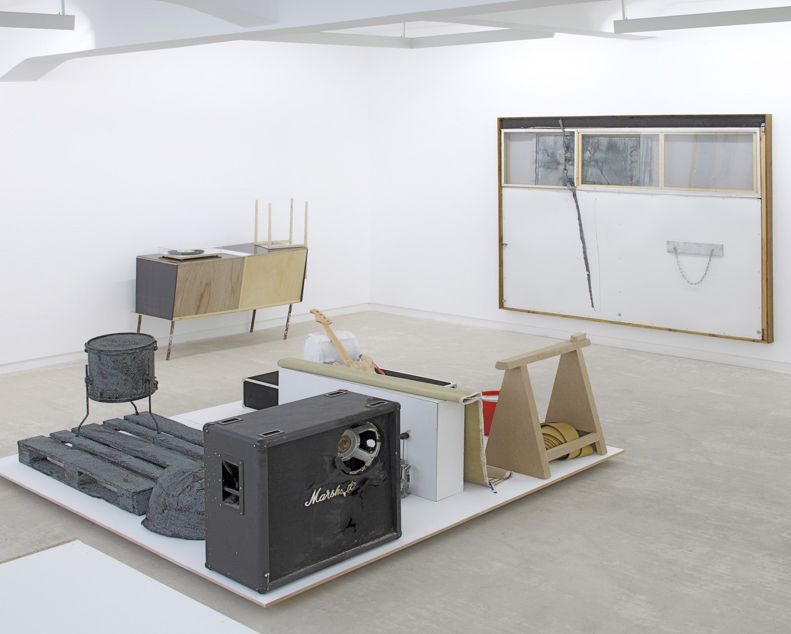 Joris Van de Moortel, Like a hurricane (you are like), Installation view, 2010, Galerie Michael Janssen Berlin