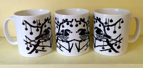 Black & white long tail ceramic mugs