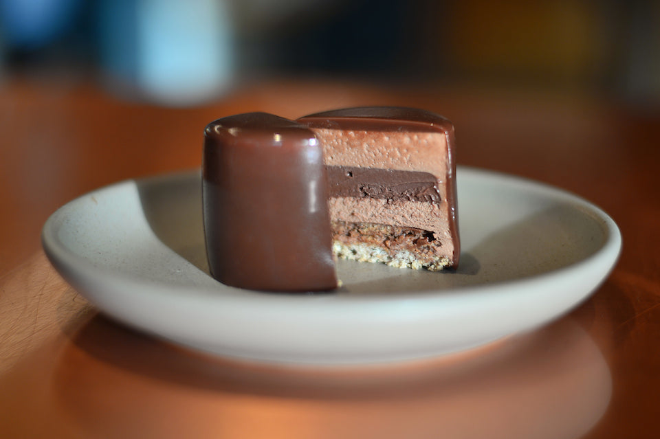 濃厚でフルーティな チョコレートムース Dandelion Chocolate 公式サイト