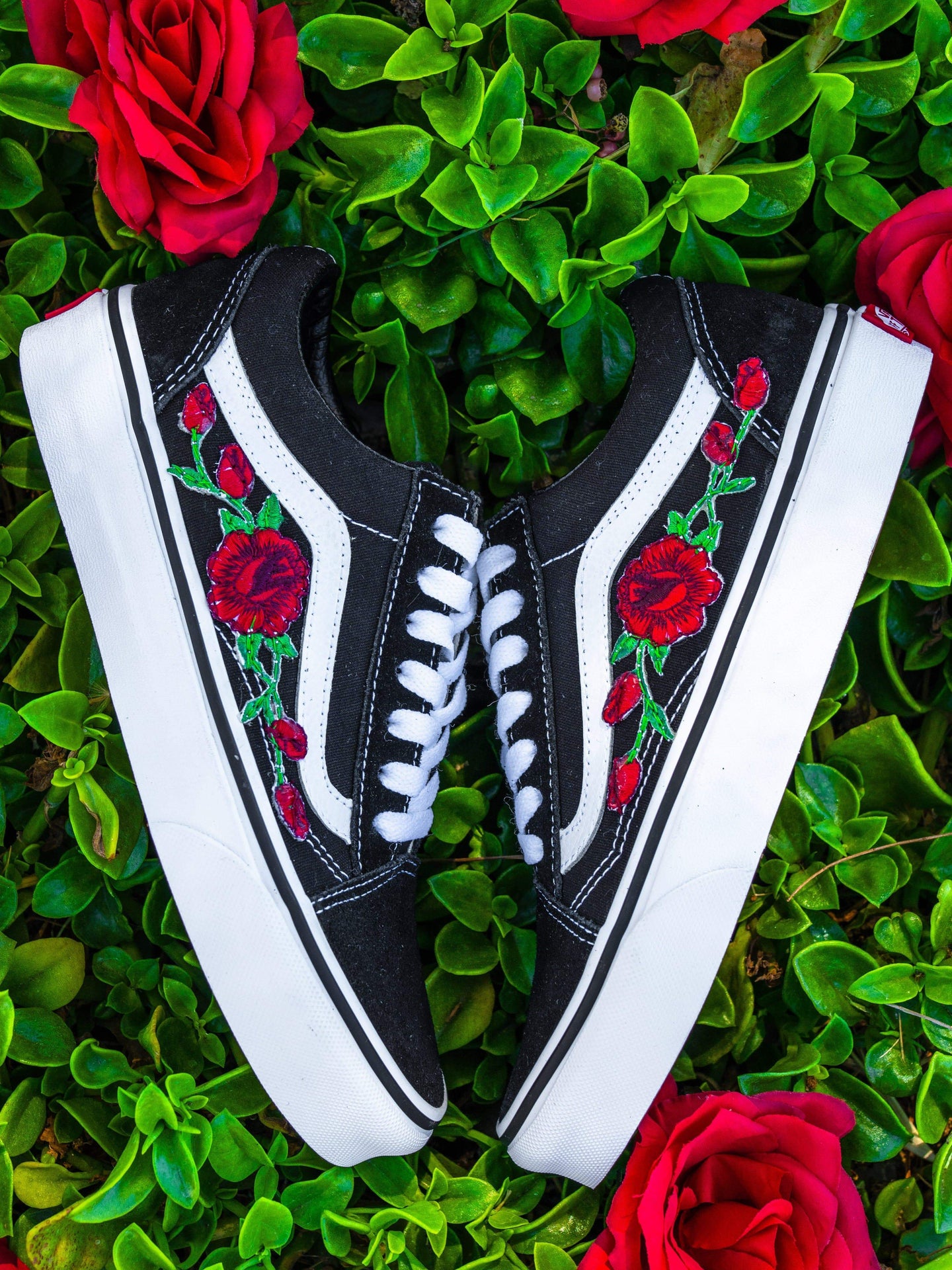 vans old skool roses