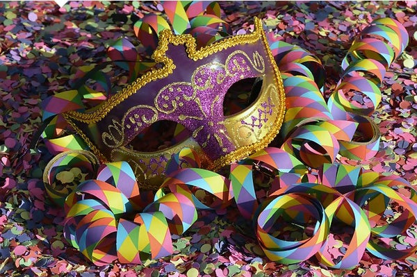 Masquerade party themed decorating ideas 