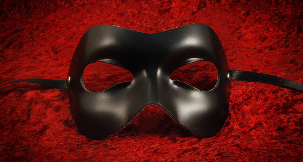 to Buy a Fifty Shades of Mask | VIVO