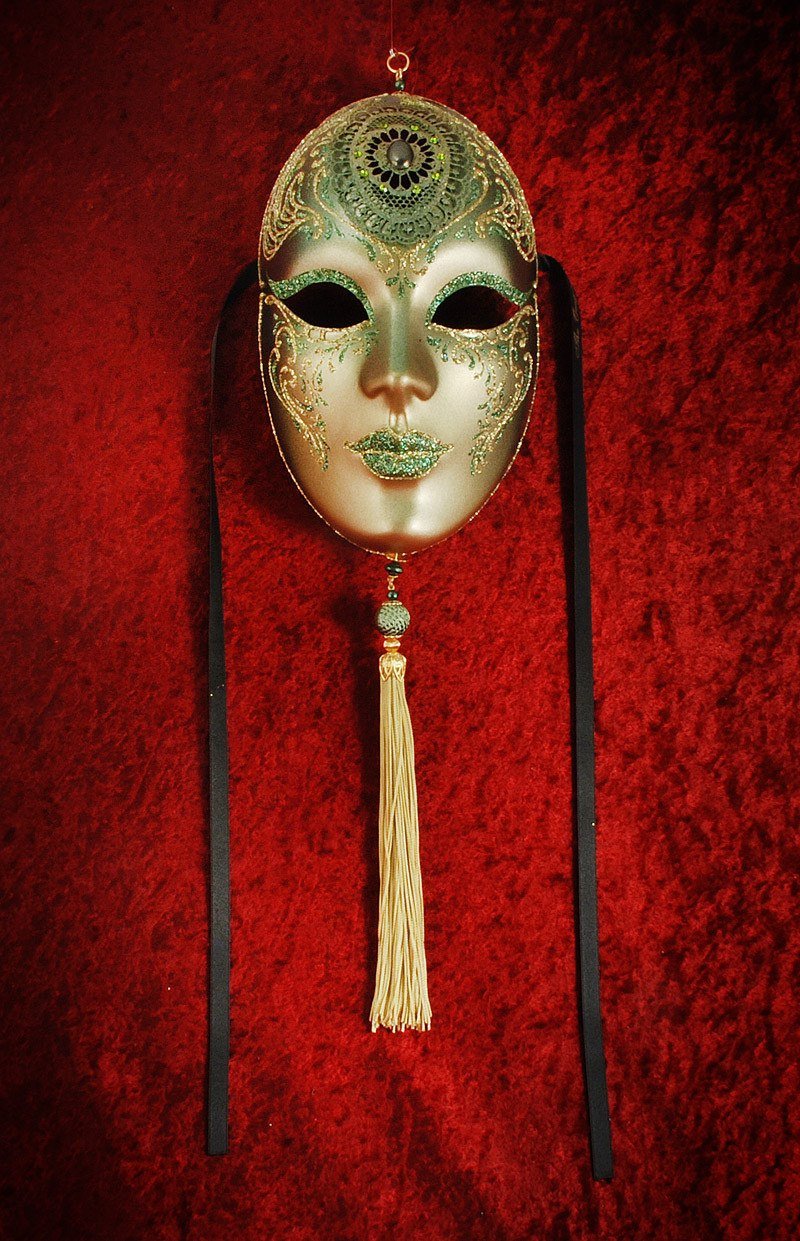 Volto Beatrice Purple Masquerade Mask