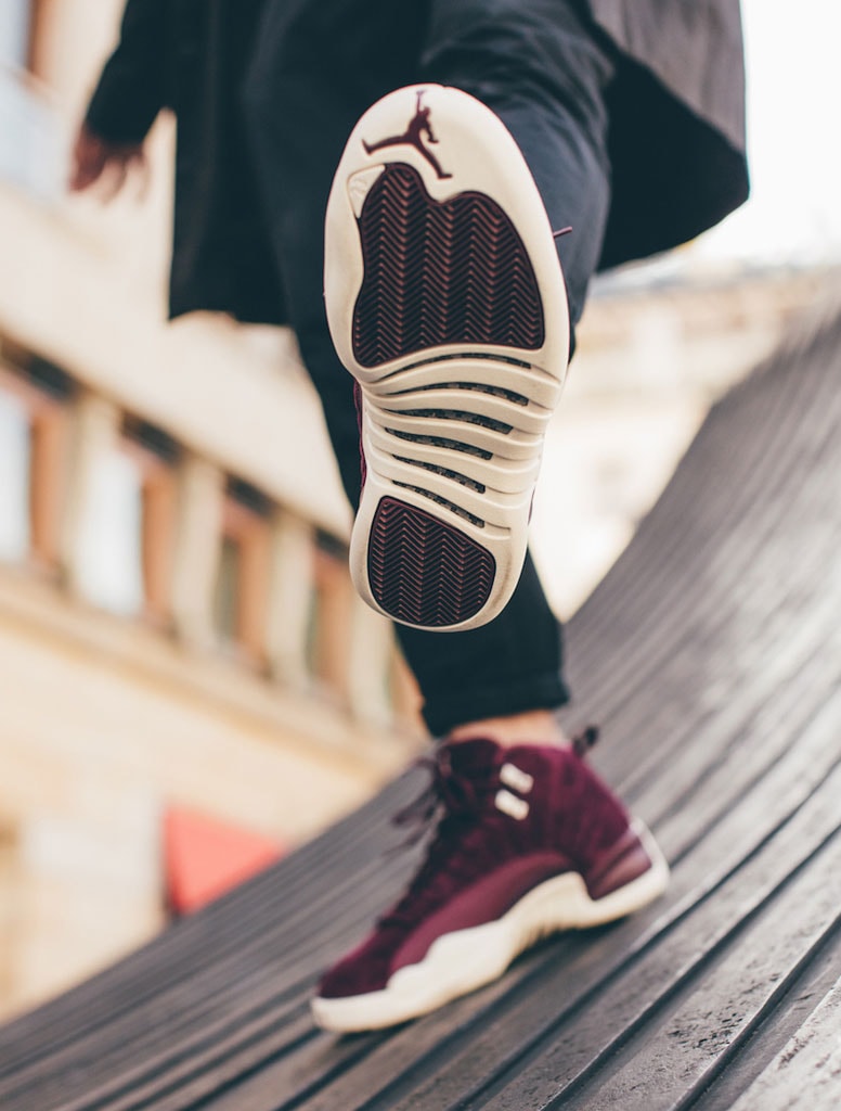 air-jordan-12-bordeaux-on-feet-sole