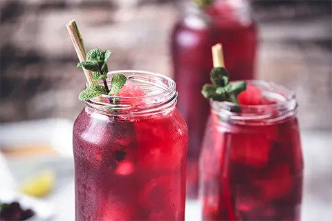 Strawberry Iced Tea Recipe - New English Teas