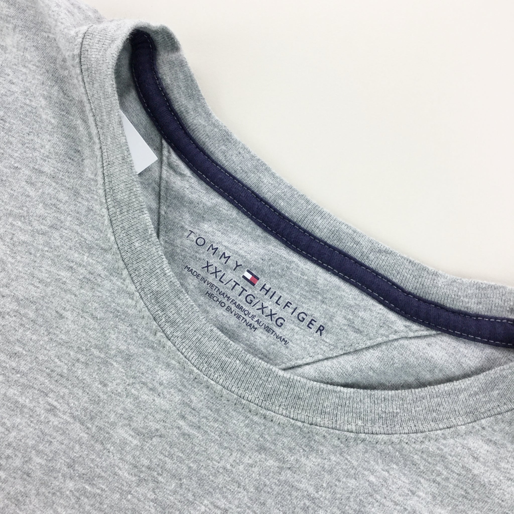 fuzzy Medarbejder excentrisk Tommy Hilfiger Basic T-Shirt - XXL | Premium Vintage | OLESSTORE