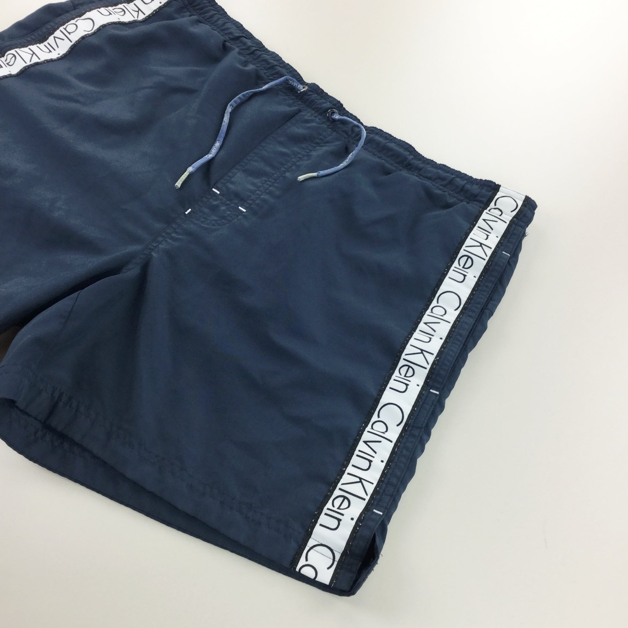 Calvin Klein Shorts - XL | Premium Vintage | OLESSTORE