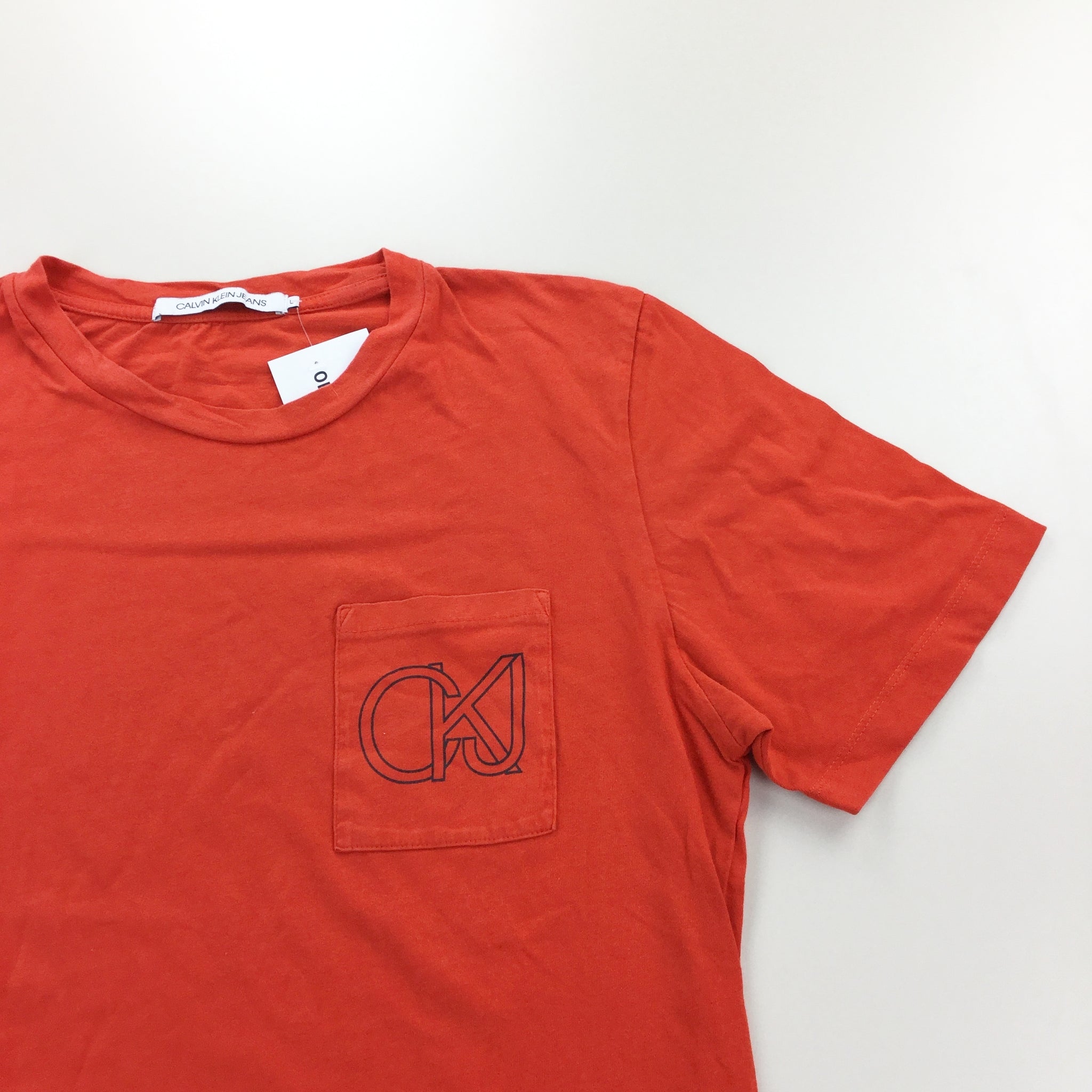 Calvin Klein T-Shirt - Large | Premium Vintage | OLESSTORE