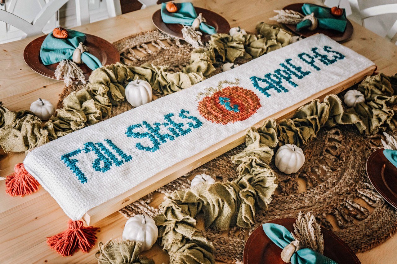 Fall Skies and Apple Pies Table Runner Free Pattern 