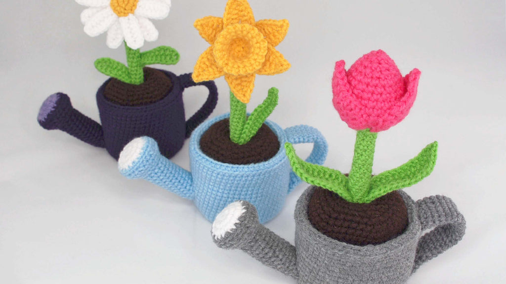 pen crochet amigurumi flower free pattern