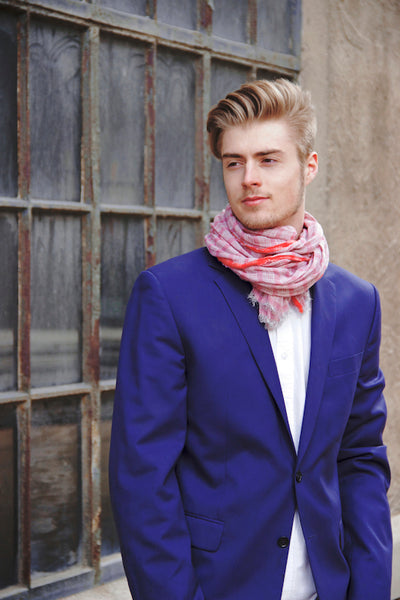 Tie scarf