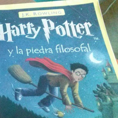 para justificar Socialismo Gallina Harry Potter y la piedra filosofal 1 (Harry Potter and the Sorcerers S |  Multilingual Books