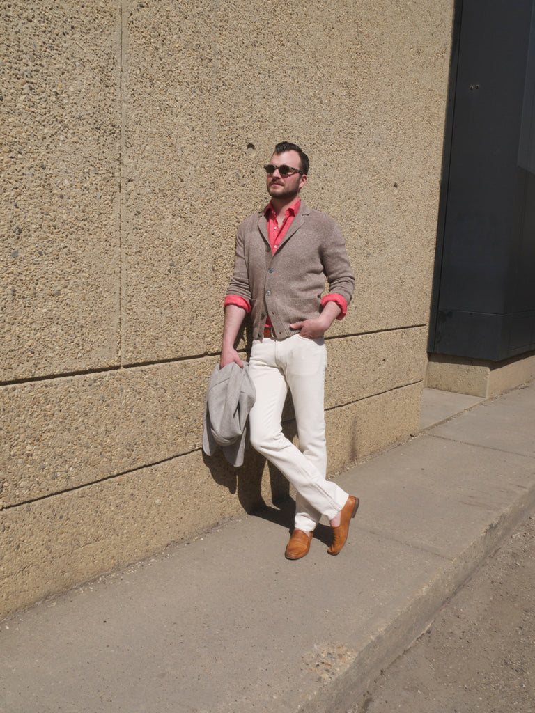 How to wear white trousers