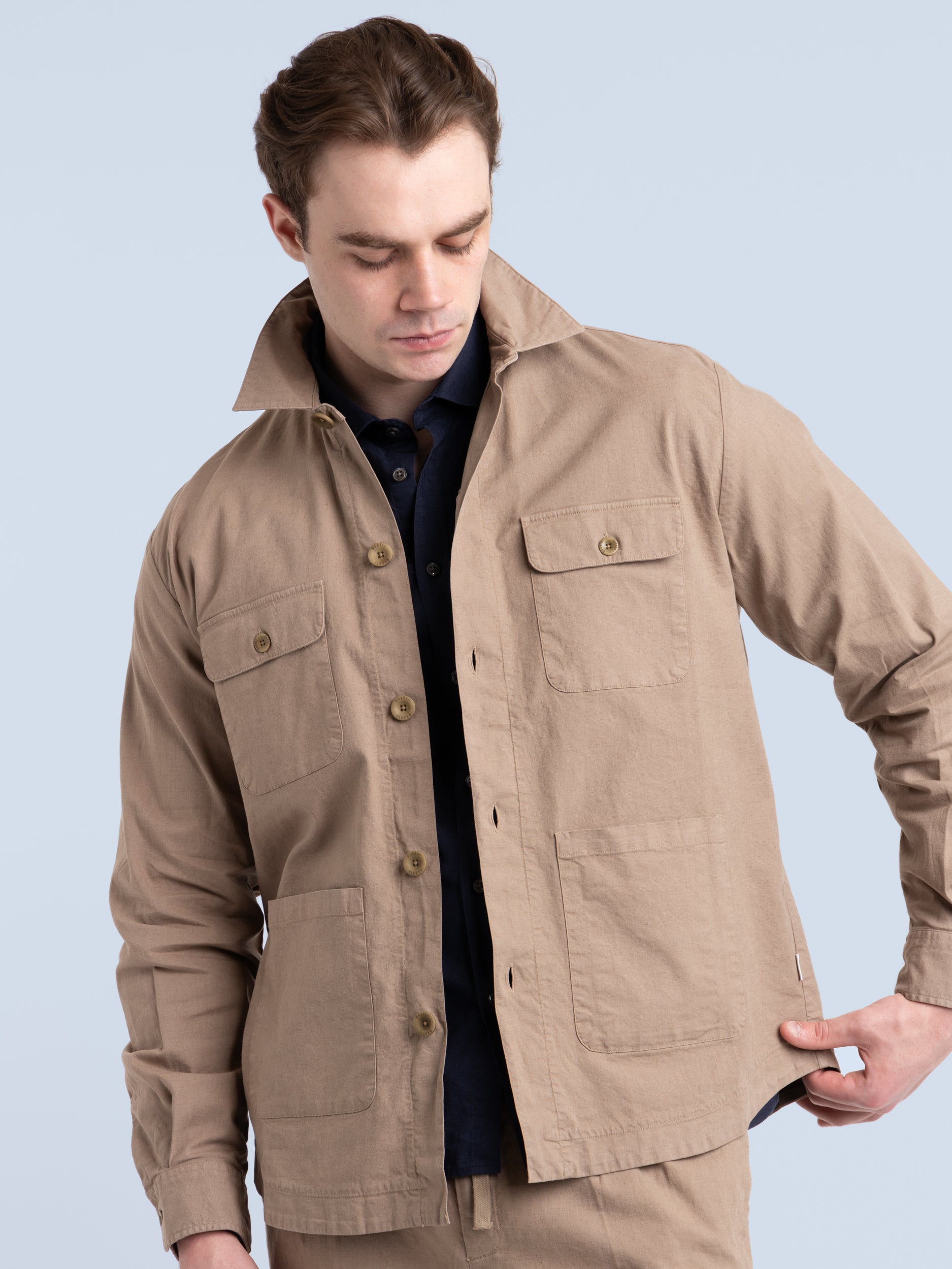 Image of 04651/ a trip in a bag Taupe Brown Linen Travel Overshirt