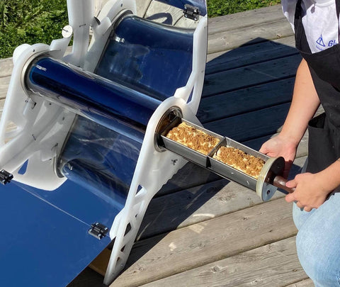 baking using solar cooker