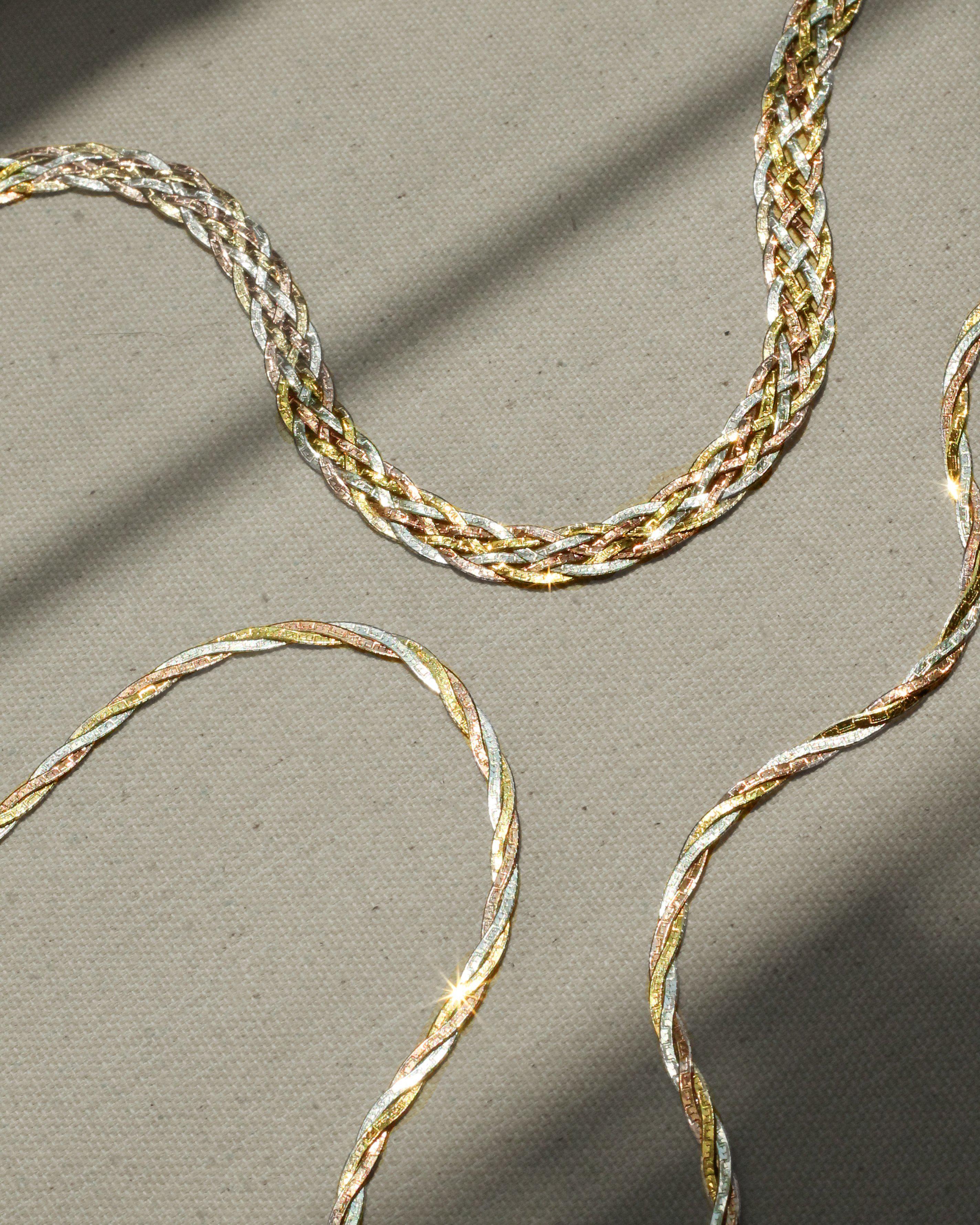 Twisted Tricolor Herringbone Chain 18"