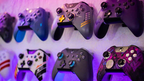 HIDEit Mounts Uni-C holding Xbox Controllers