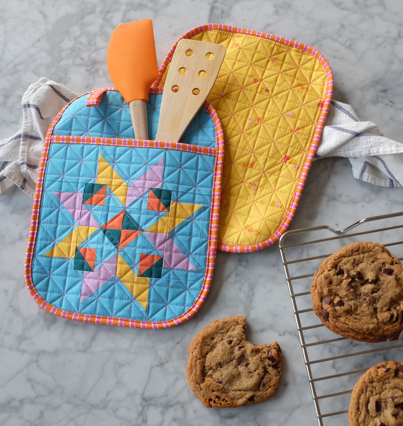 Star Bright Oven Gloves Pot Holders Quilt Pattern by The Weekend Quilter