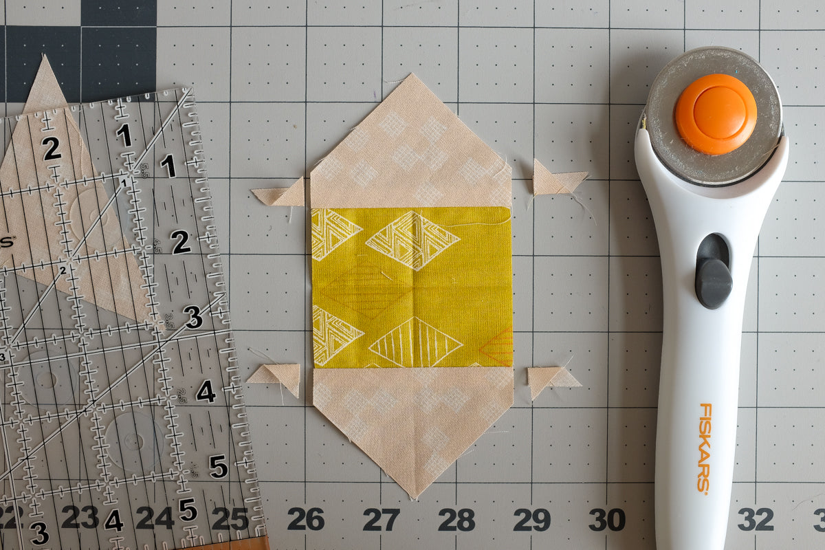 The Weekend Quilter tutorial how-to make and square up (or trim) square-in-a-square block unit trim dog ears