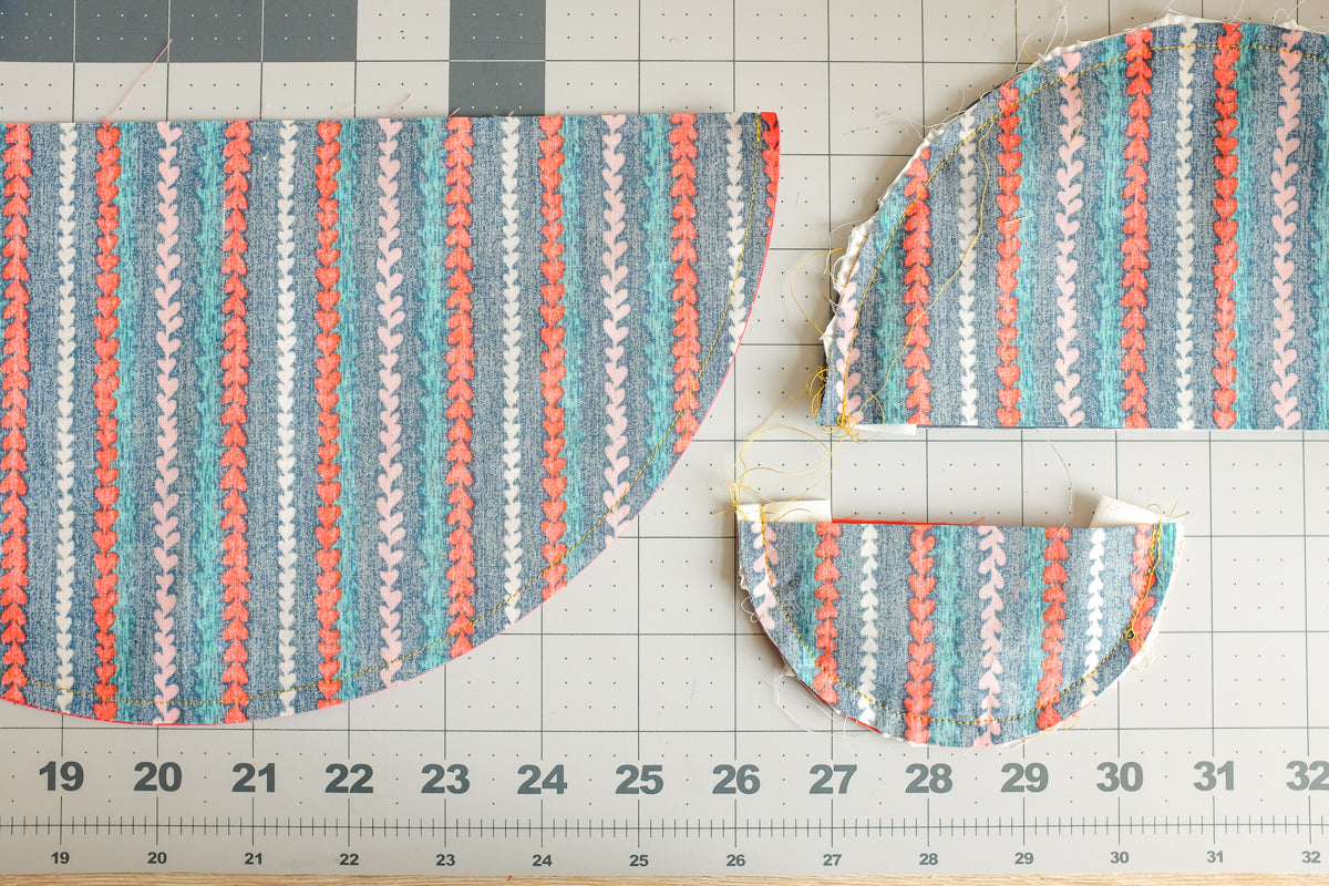 The Weekend Quilter how to make scalloped bunting flags tutorial 