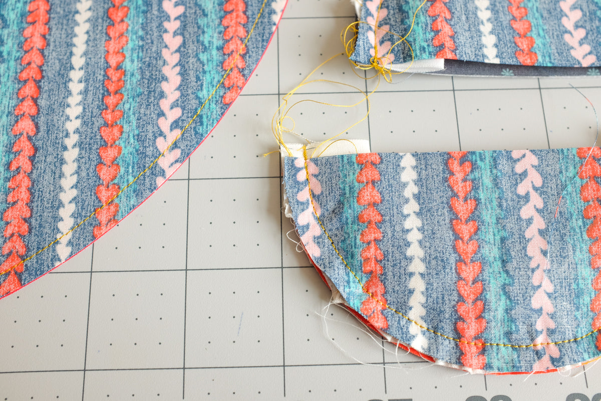 The Weekend Quilter how to make scalloped bunting flags tutorial 