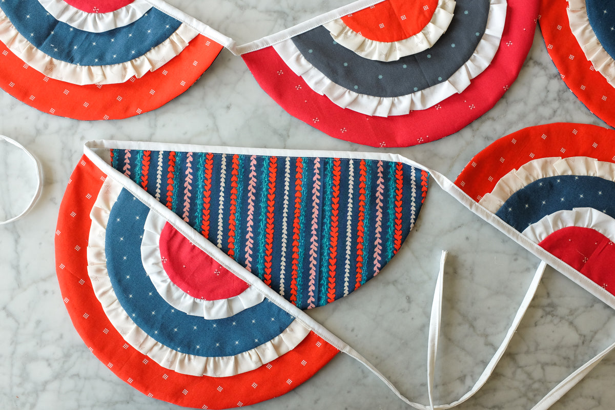 The Weekend Quilter how to make scalloped bunting flags tutorial 